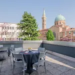 Casa Lucia Valentini Terrani