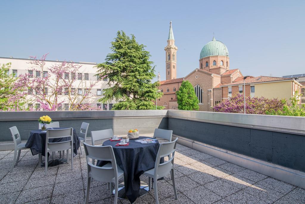 Casa Lucia Valentini Terrani Affittacamere 2*